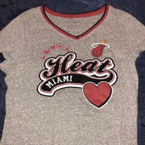 Girls Miami heat vneck t shirt.